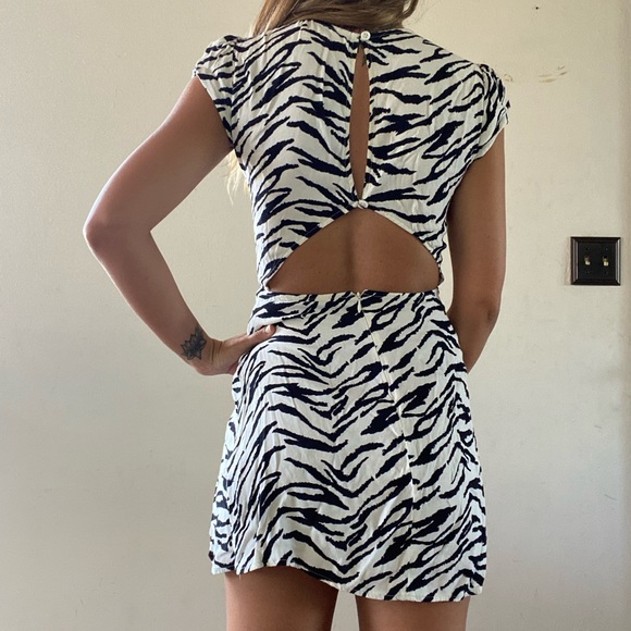 Reformation Dress - Picture 4 of 9